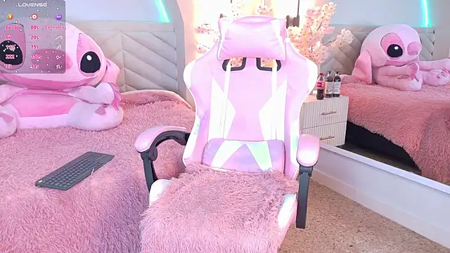 amy miller1 online show from April 4, 7:09 pm