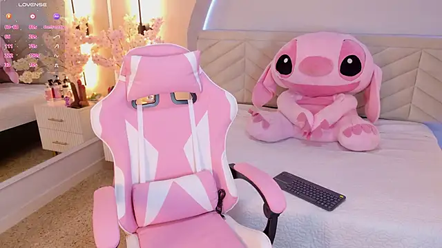 amy miller1 online show from February 27, 8:08 pm