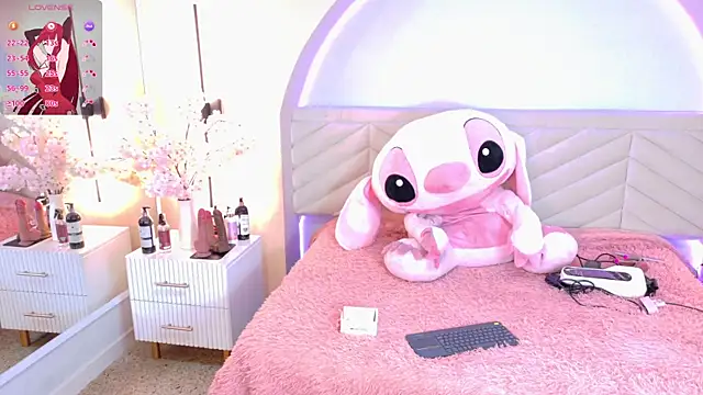 amy miller1 online show from April 15, 9:37 pm