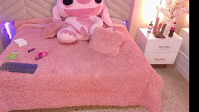 amy miller1 online show from March 31, 8:00 pm