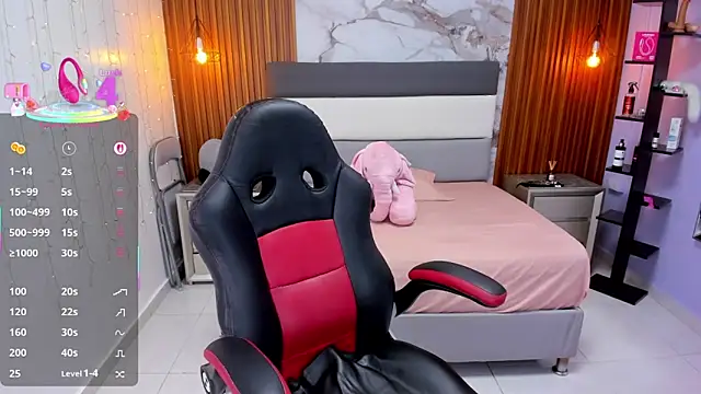 ROSIE MOSS online show from October 29, 7:46 pm