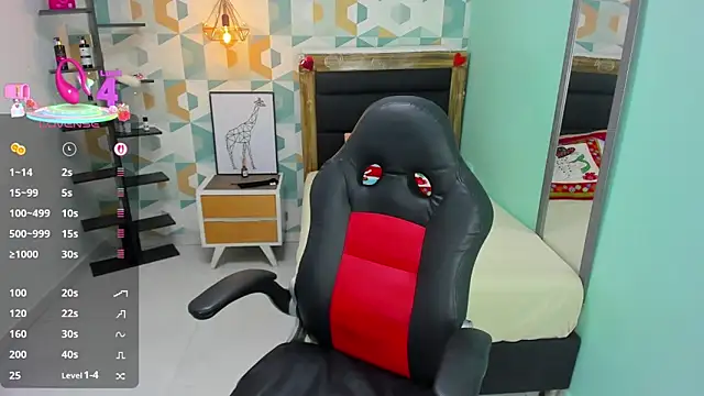 ROSIE MOSS online show from November 26, 7:25 pm