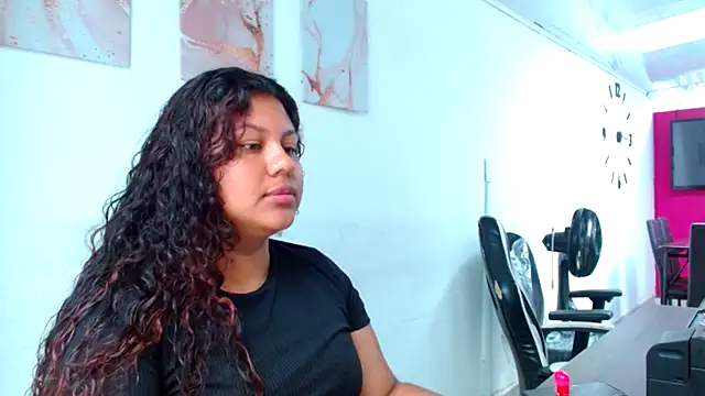 Snapshot of CloeStron chatting on February 20, 5:37 pm CloeStron online show from February 20, 5:37 pm