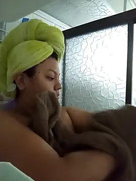 CloeStron online show from November 11, 10:54 am