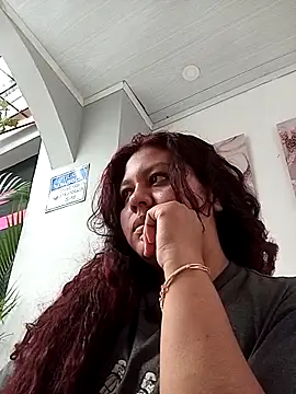 CloeStron online show from October 29, 6:18 pm