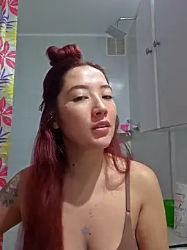 Snapshot of lunnaa_ chatting on January 14, 10:02 pm lunnaa online show from January 14, 10:02 pm