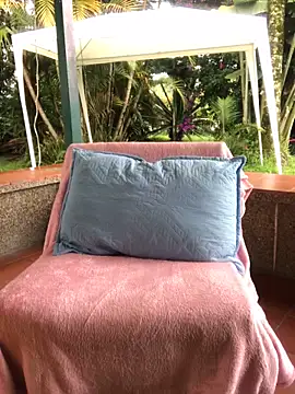 SophiaGuzman online show from February 24, 4:52 pm