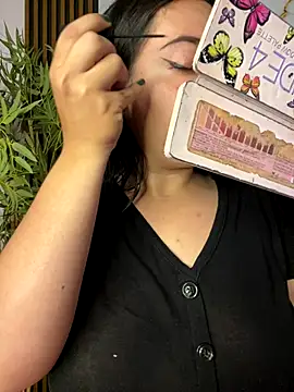 Snapshot of sara_roy04_ chatting on September 18, 3:53 am sara roy04  online show from September 18, 3:53 am