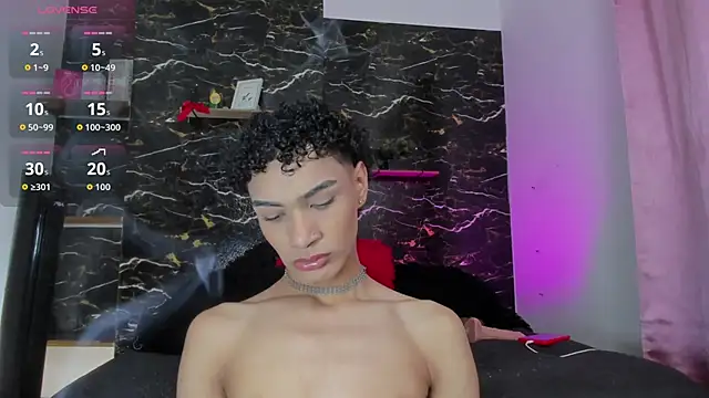 lyan hots online show from November 8, 11:36 am