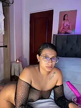 ema zoe online show from May 27, 1:04 am