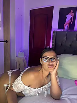 ema zoe online show from April 14, 11:54 pm