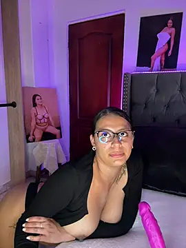 ema zoe online show from April 24, 12:45 am