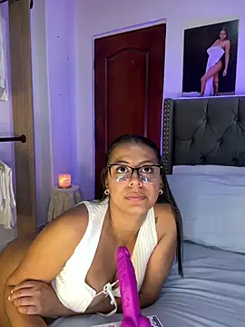 ema zoe online show from February 5, 12:06 am