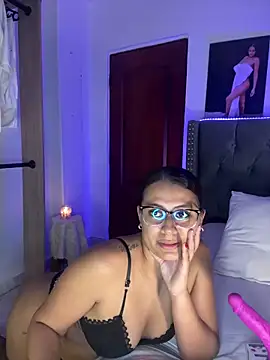 ema zoe online show from March 25, 11:58 pm