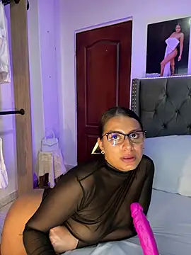 ema zoe online show from February 6, 12:06 am