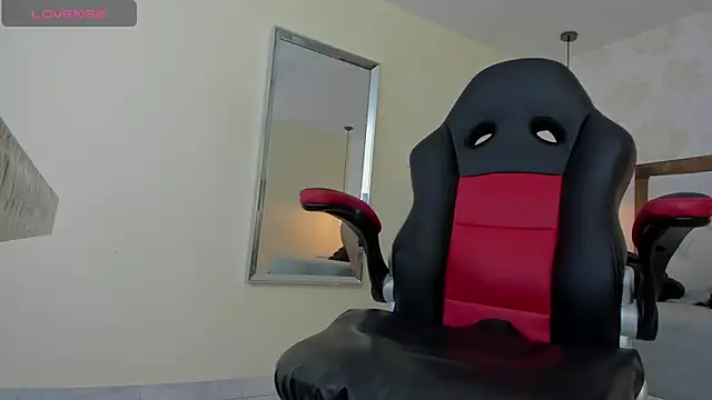 Snapshot of ALISSON_BARKER chatting on October 24, 12:15 pm ALISSON BARKER online show from October 24, 12:15 pm