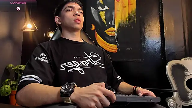 Eryonbradley online show from October 29, 11:20 am