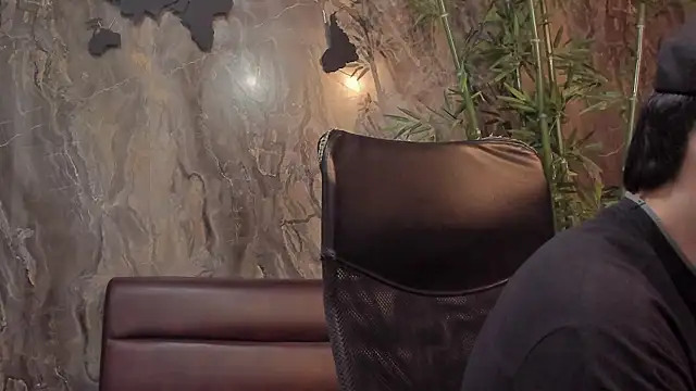 Eryonbradley online show from March 14, 11:27 am