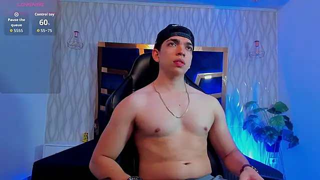 Eryonbradley online show from March 25, 11:25 pm