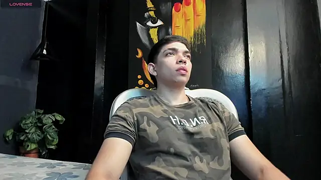 Eryonbradley online show from April 8, 11:17 pm