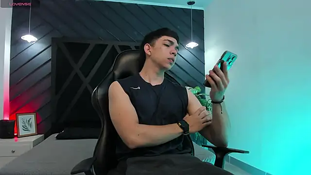 Eryonbradley online show from January 12, 11:28 am