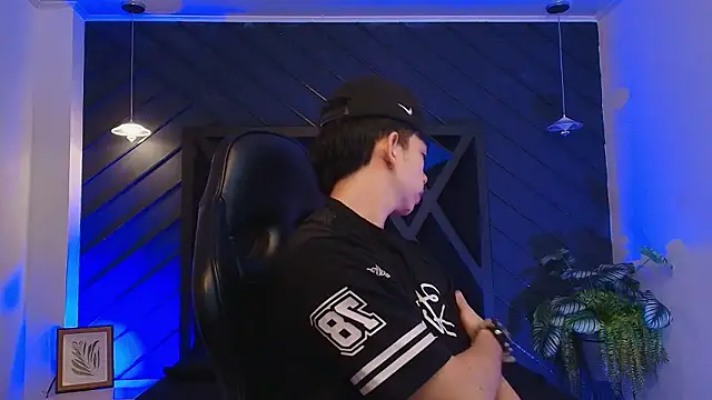 Eryonbradley online show from March 4, 11:29 am