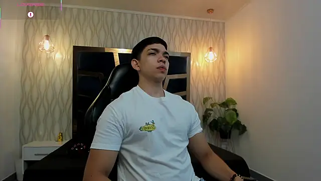 Eryonbradley online show from April 10, 2:13 pm