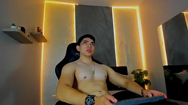 Eryonbradley online show from May 13, 12:06 am