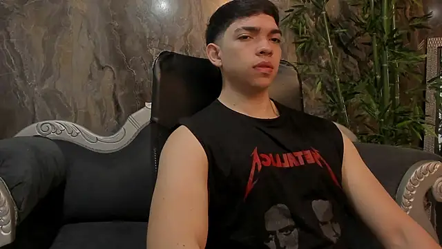 Eryonbradley online show from March 10, 11:25 am