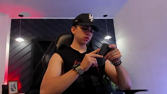 Eryonbradley online show from January 16, 11:25 am