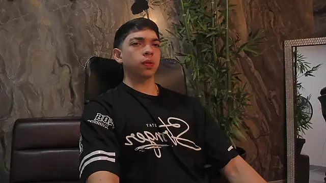 Eryonbradley online show from March 13, 11:26 am