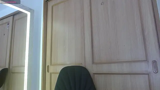 Snapshot of Ayleen_m chatting on September 10, 4:39 pm Ayleen m online show from September 10, 4:39 pm