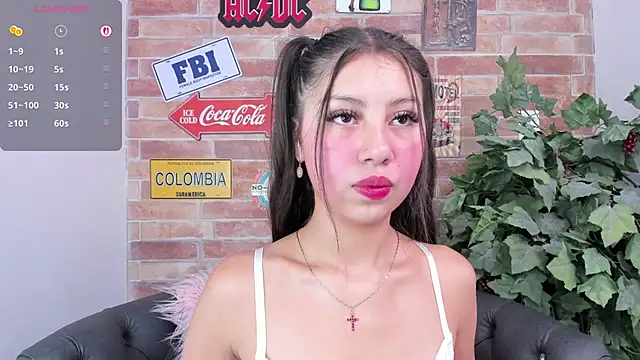 Snapshot of misss_luxury chatting on December 23, 11:09 am misss luxury online show from December 23, 11:09 am