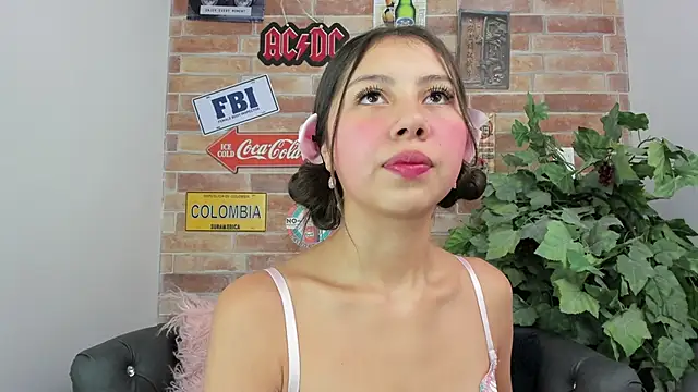 misss luxury online show from November 8, 11:03 am