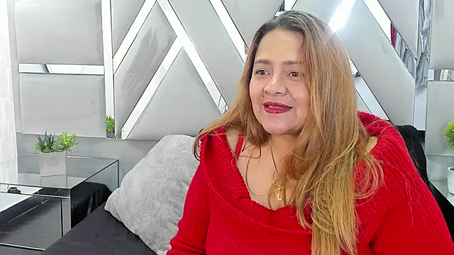 MonzerratBoyer online show from April 18, 7:07 pm