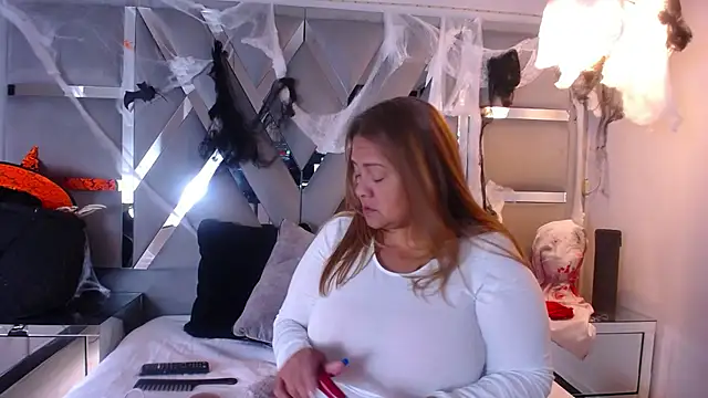 MonzerratBoyer online show from October 30, 5:54 pm