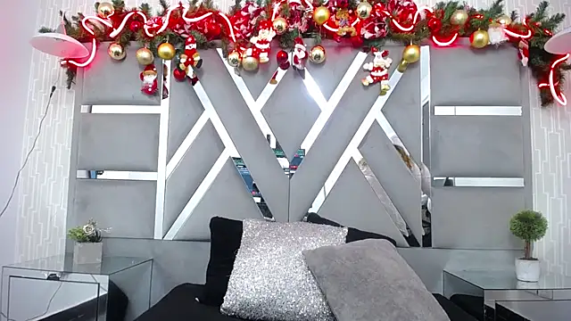 MonzerratBoyer online show from December 16, 8:35 pm