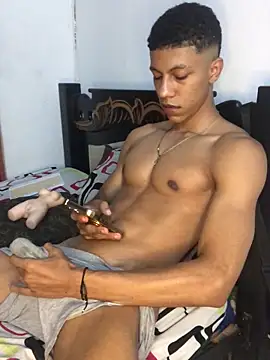 RickyEbony online show from March 15, 1:34 am