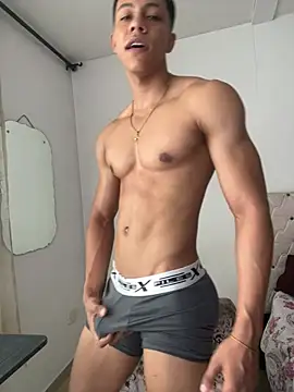 Snapshot of RickyEbony chatting on July 18, 5:32 pm RickyEbony online show from July 18, 5:32 pm