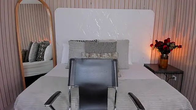 EmelyParker online show from April 22, 2:07 am