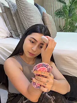 EmelyParker online show from April 12, 7:39 pm