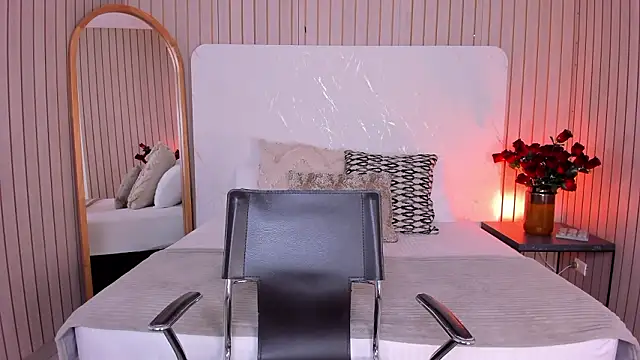 EmelyParker online show from February 12, 11:37 pm