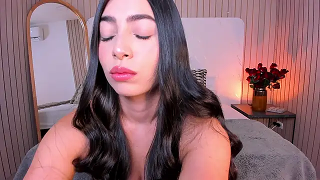 Snapshot of EmelyParker chatting on December 2, 12:55 am EmelyParker online show from December 2, 12:55 am