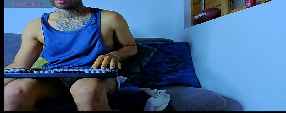 tomas smith1 online show from May 19, 10:11 am