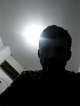 luislimafuego online show from December 18, 11:41 pm