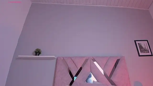 victoria becker  online show from January 8, 11:49 am