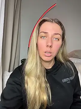 louiseberkeley online show from June 2, 11:21 am