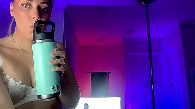 louiseberkeley online show from February 24, 1:50 am