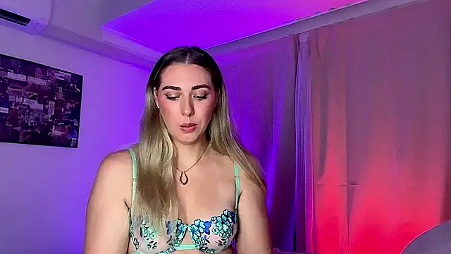 louiseberkeley online show from February 22, 8:49 am