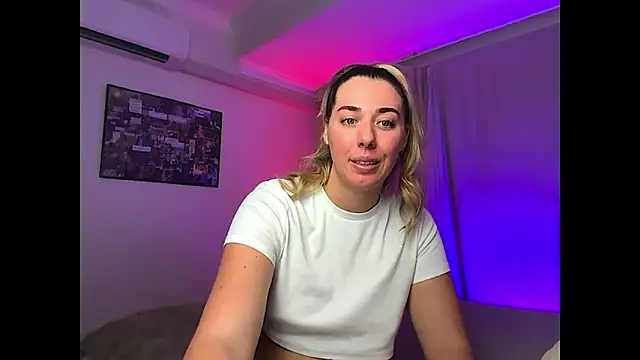 louiseberkeley online show from March 11, 9:36 am